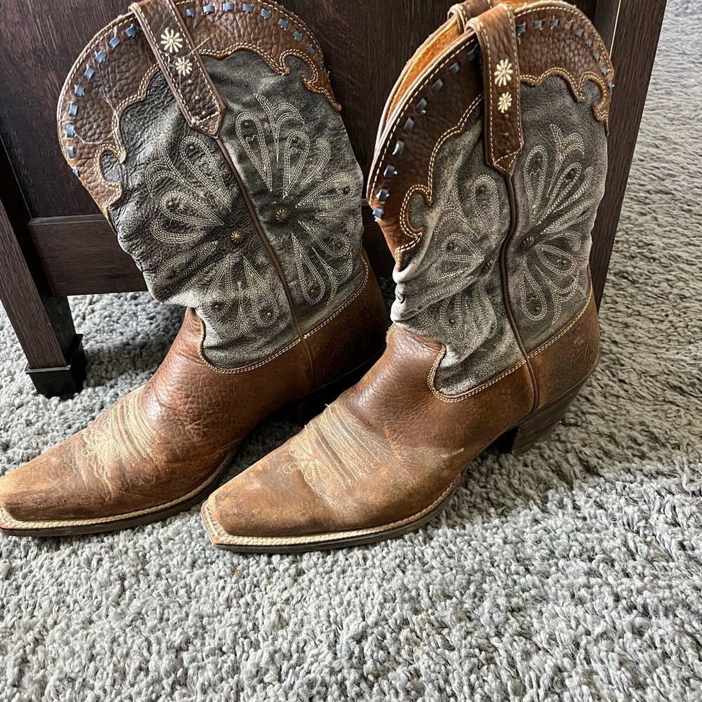 Ariat Brown and Gray Flower Embroidered Boots